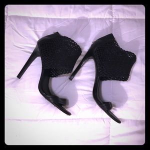 L.A.M.B Stiletto Sandal Black Size 10